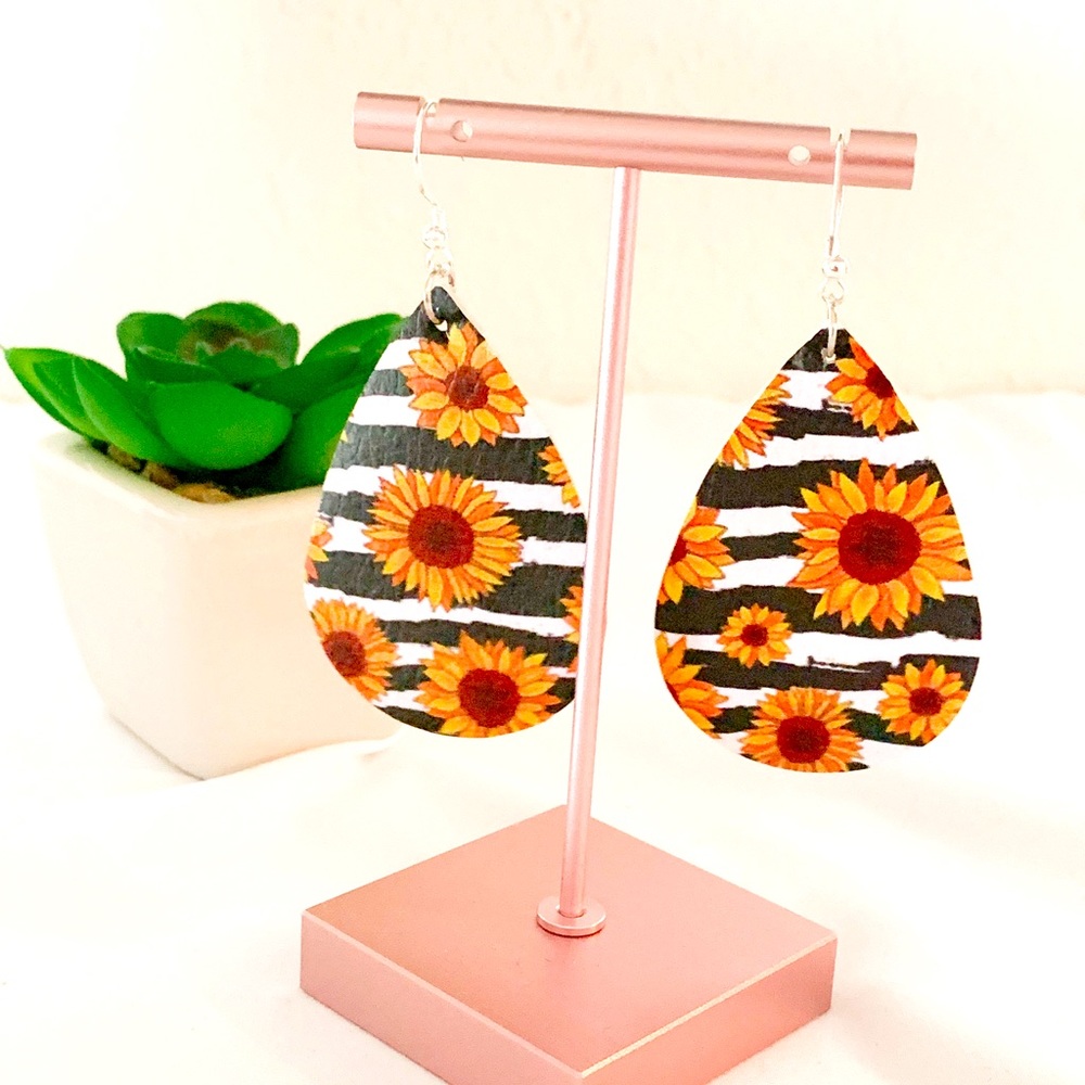 Faux leather water drop earrings